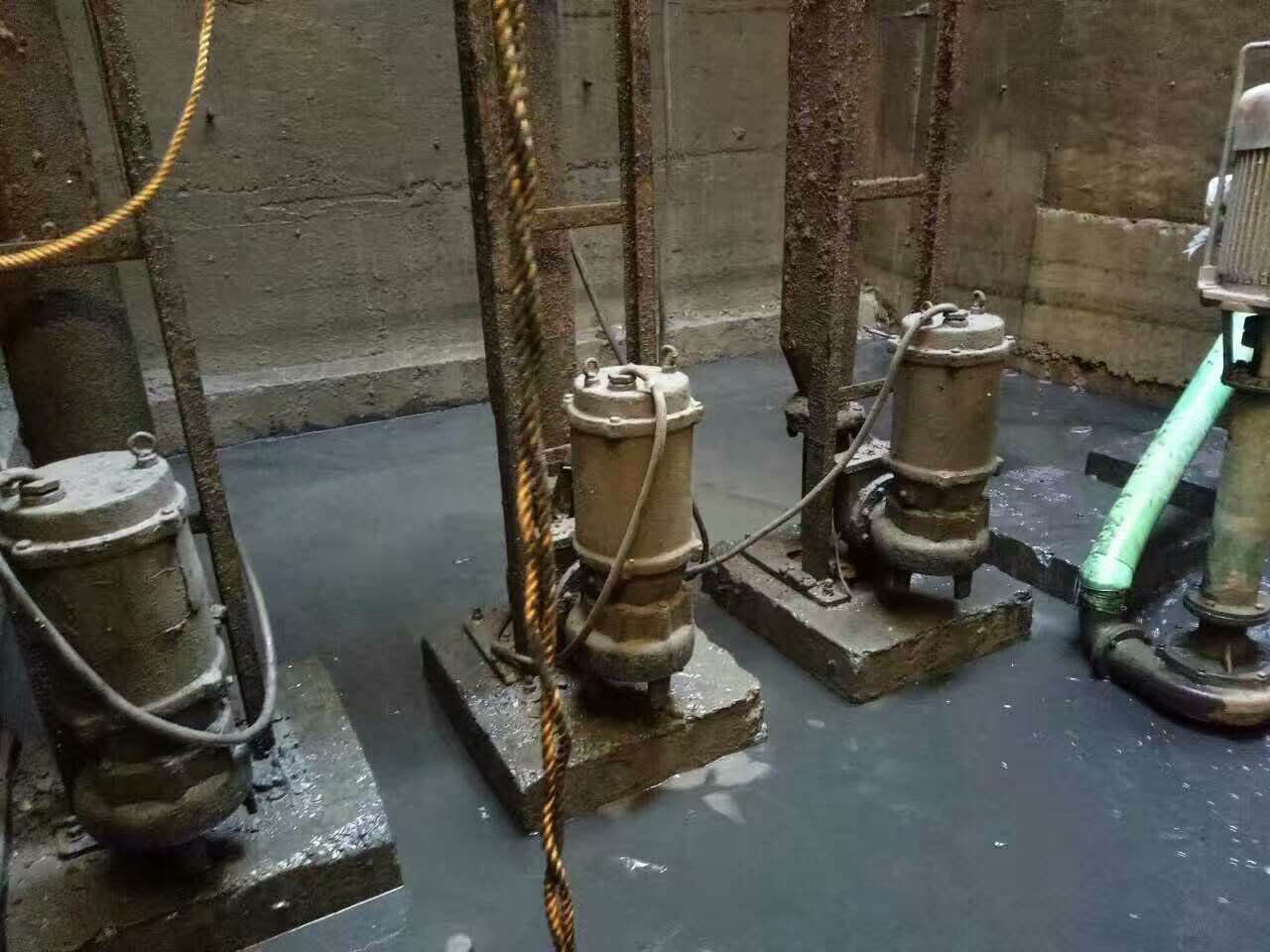 浦东污水池清理